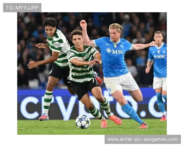 那不勒斯利用抢断发起强势反攻,创造足球精彩瞬间 那不勒斯利用抢断发起强势反攻,创造足球精彩瞬间