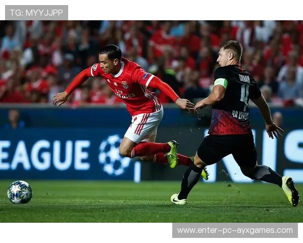 本菲卡—拉斐尔滑步射门穿透防守造成进球